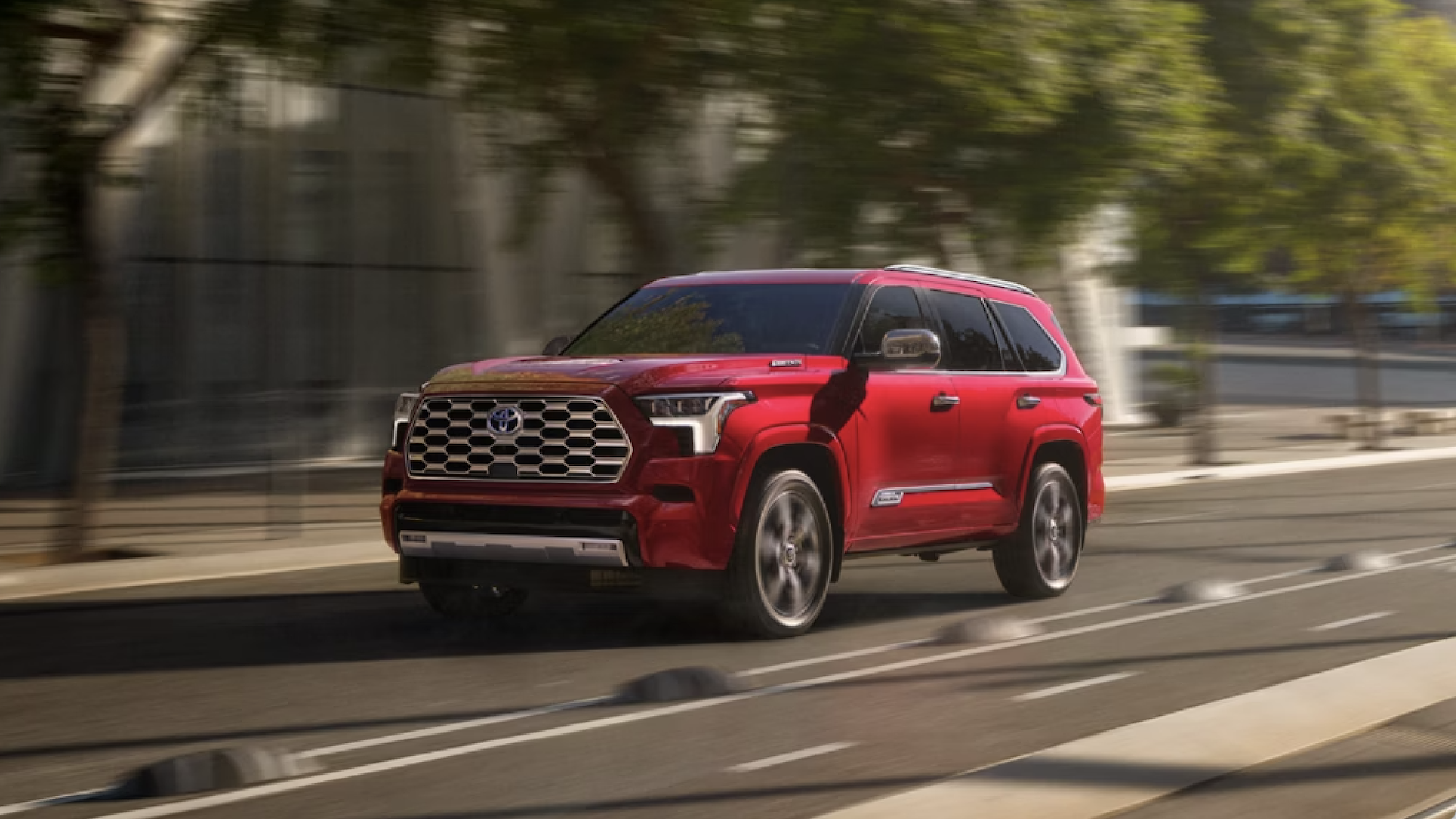 Toyota v USA p??edvedla nov?? SUV Sequoia. Z jeho s??ly mraz?? - carnews24.cz