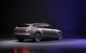 AUDI E
